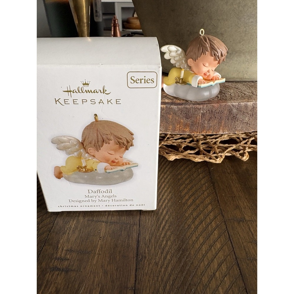 Hallmark Keepsake 2010 Mary's Angel‎ Signed Ornament Daffodil #23 Series